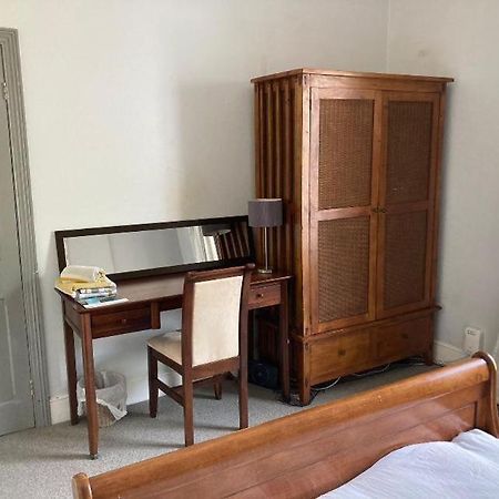 Central Truro! Large Double Room In Victorian Property Bagian luar foto